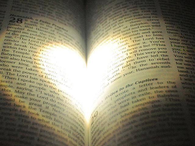 heart-light-bible_si.jpg