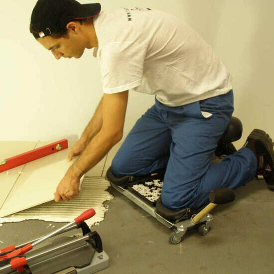 Rubi SR1 Knee Roller Installing Tile