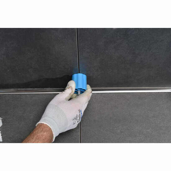 Prodeso Linear Leveler caps twist to tighten tile into place