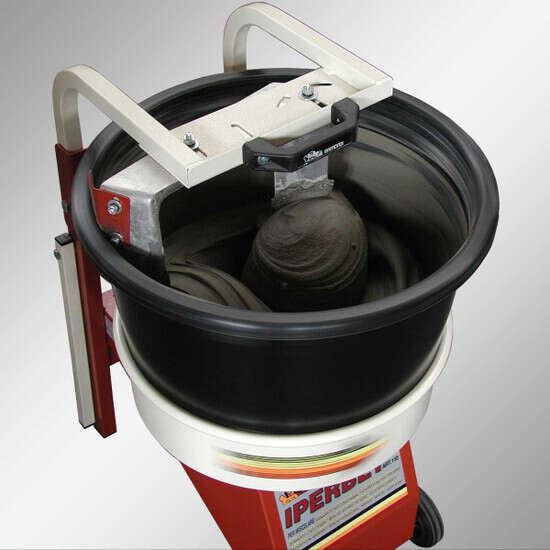 MXJPM Raimondi Iperbet Fixed paddle rotating bucket, better safety and allow operator to check the mix while mixing