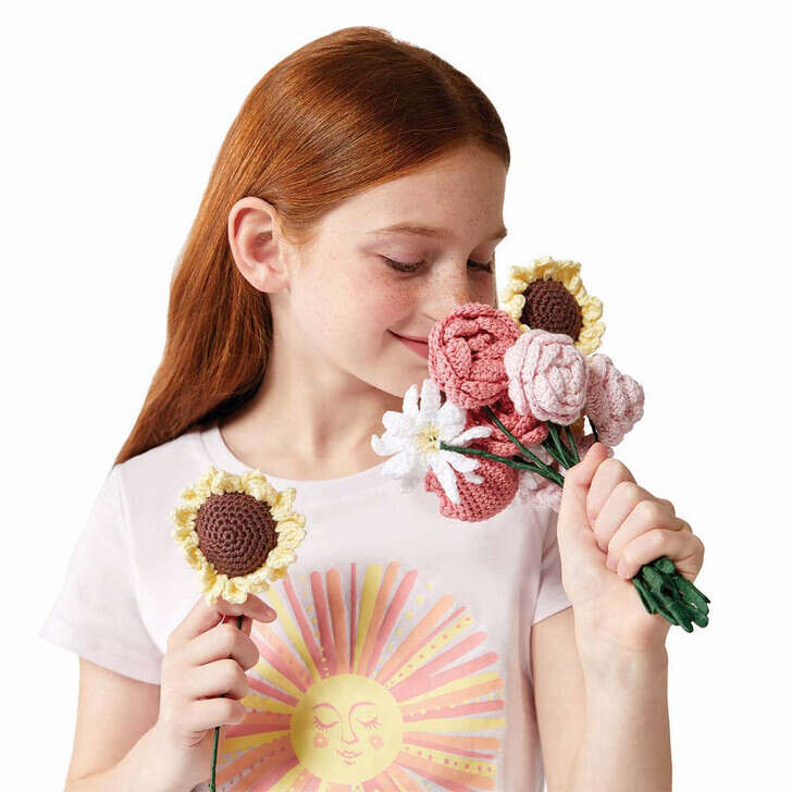 Spring Bouquet Crochet Kit 