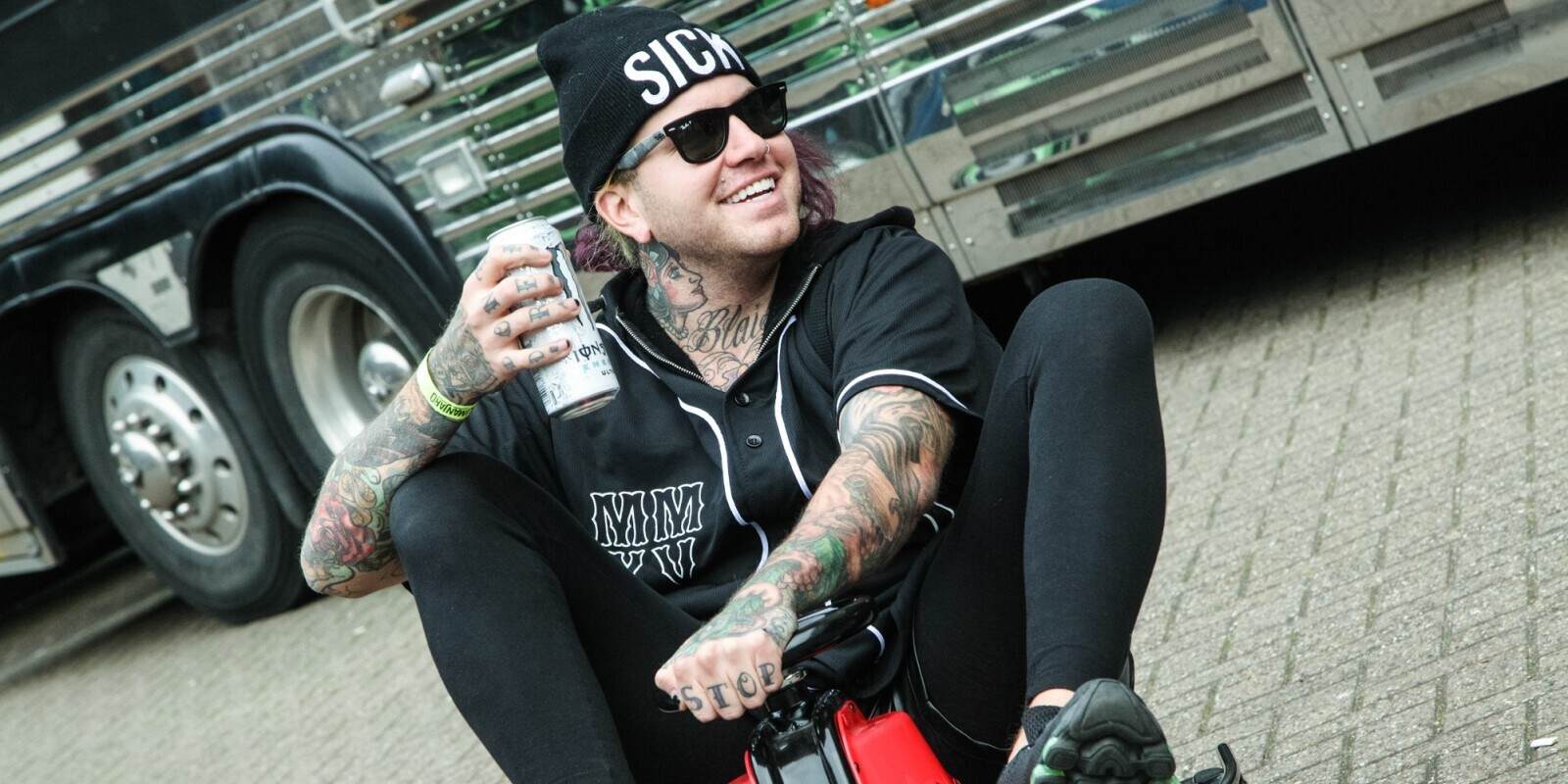 Attila’s Chris "Fronz" Fronzak responds to mean tweets from his h...