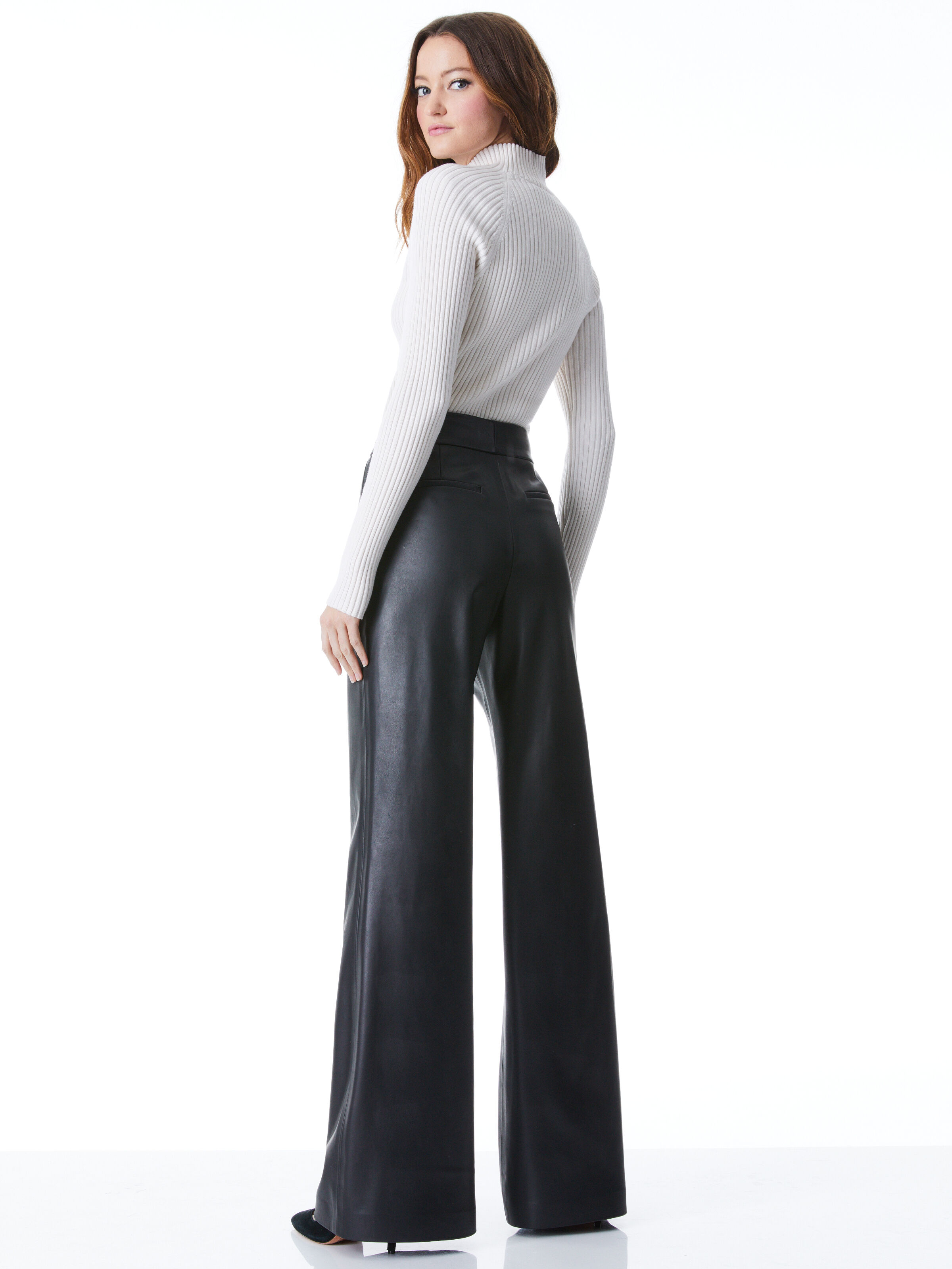 Alice and olivia outlet stacey slim cropped pants