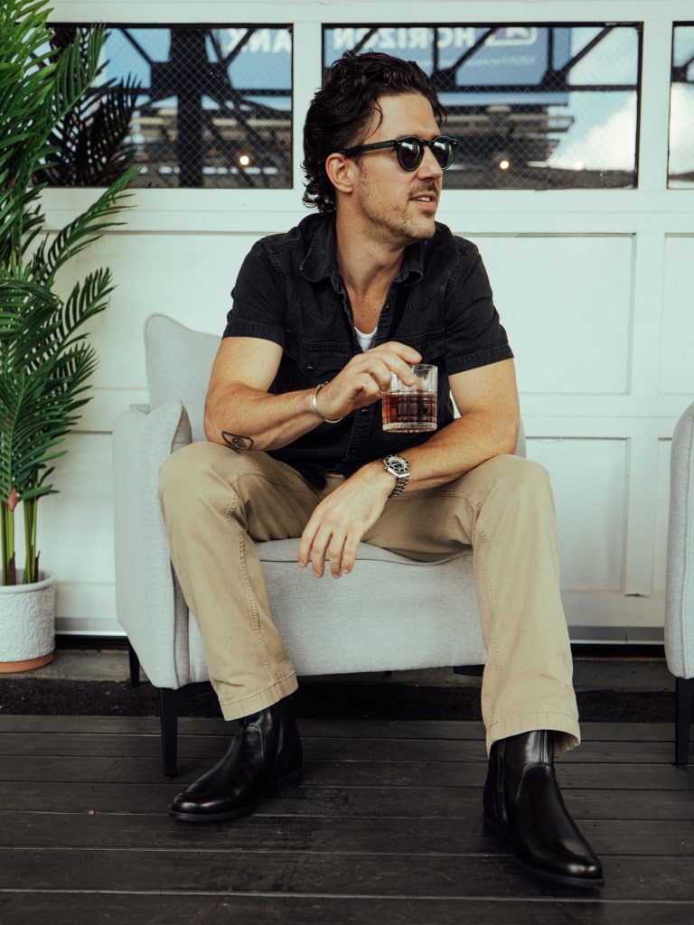 Midtown Plain Toe Zipper Boot Men display picture 1
