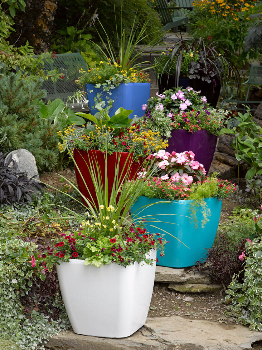Large Plastic Plant & Flower Pot Planters Round Square Ribbed Black Grey Decor 