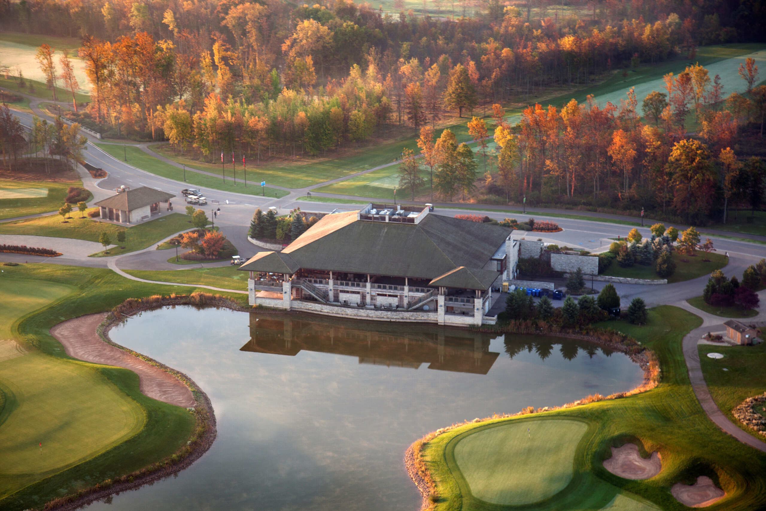 Legends on the Niagara clubhouse beside the lake