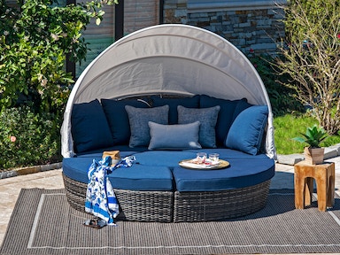 Outdoor Furniture Daybeds Fortunoff, Outdoor Daybed Patio Furniture With Cushions