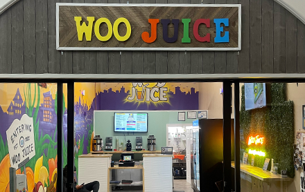 Woo Juice storefront.