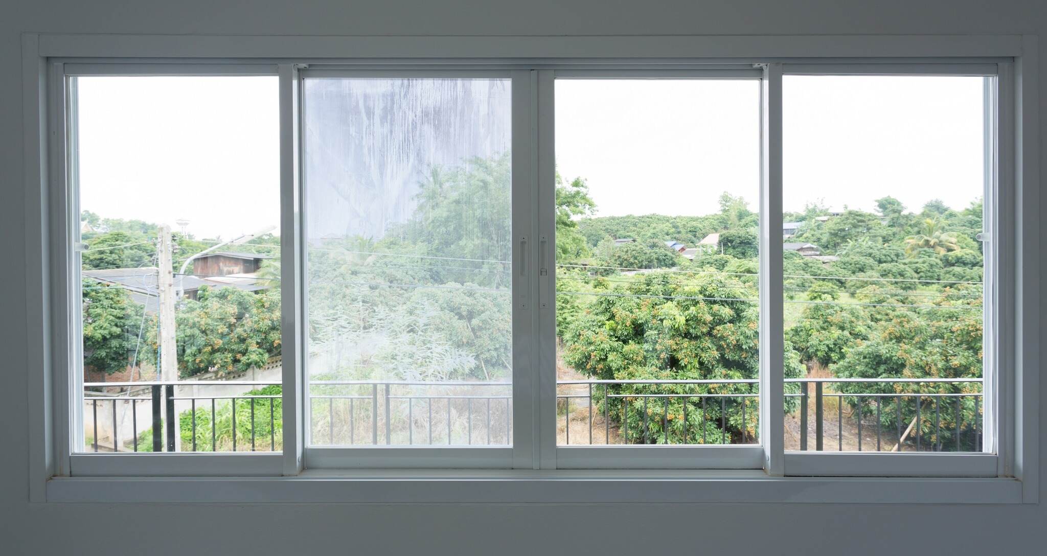 How to Fix Foggy Windows for Good | Binswanger Glass