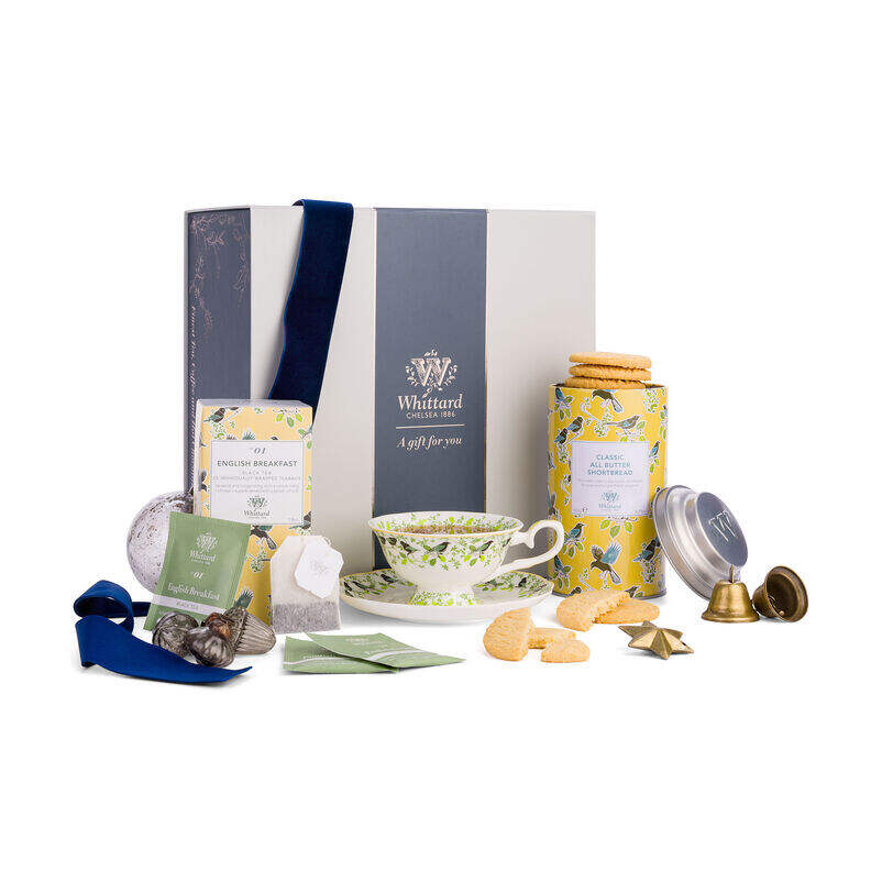 The Tea Discoveries English Breakfast Gift Set in christmas styling