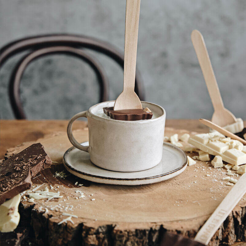 Latte Macchiato Flavour Chocolate Spoon with Mini Marshmallows