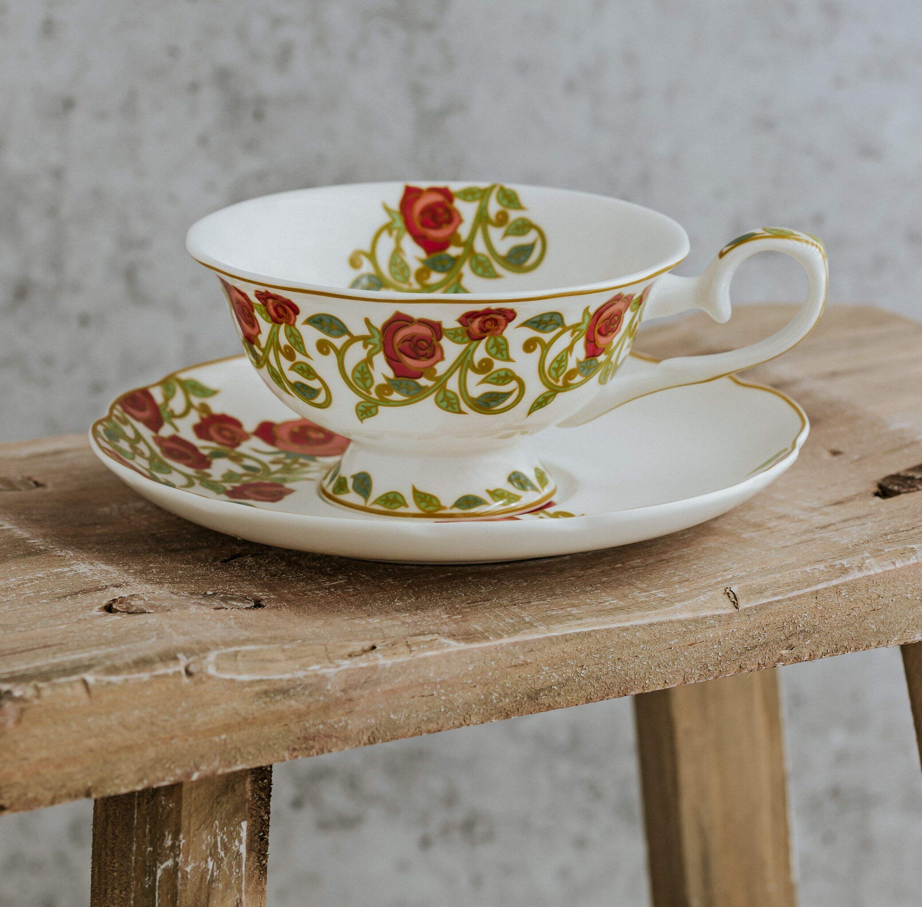 Cups online & saucers
