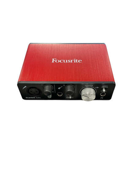 scarlet solo 2020年9月製 3rd scarlett-solo-frontelevated-