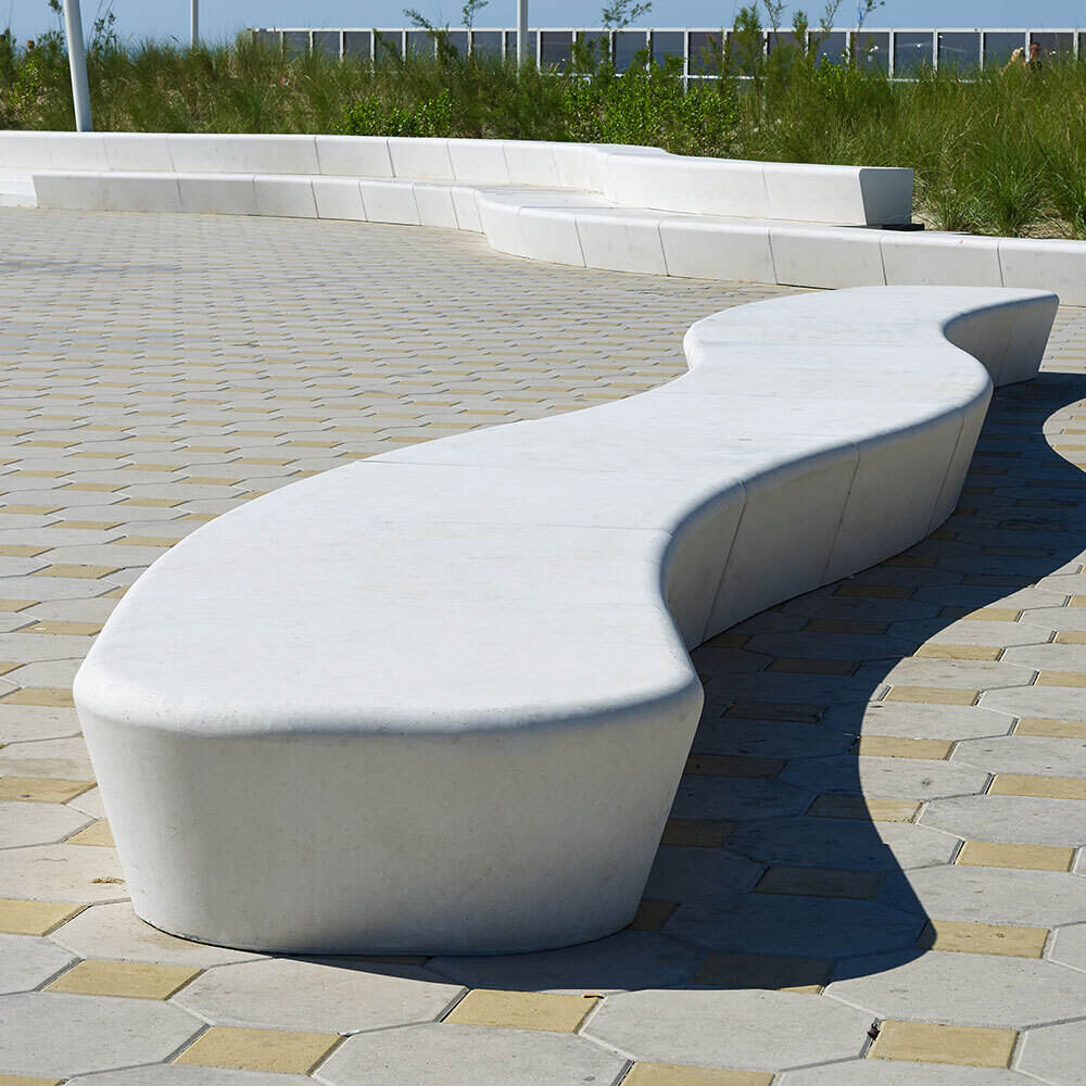 Curved Rectangle Concrete Bench | Wausau Tile