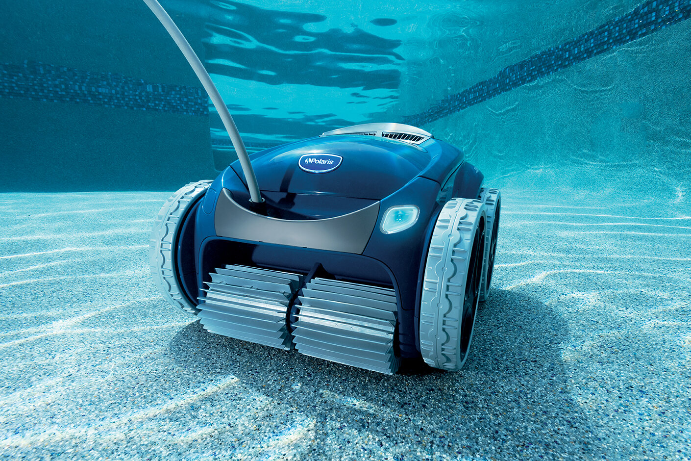Robotic Pool Cleaner with Energy Efficient Power Source, robotic pool cleaners, pool robotic cleaners