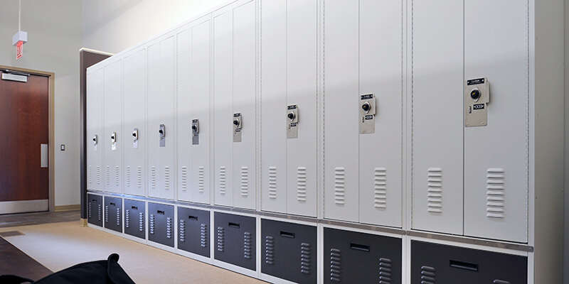 Lockers-and-Pull-Out-Drawers