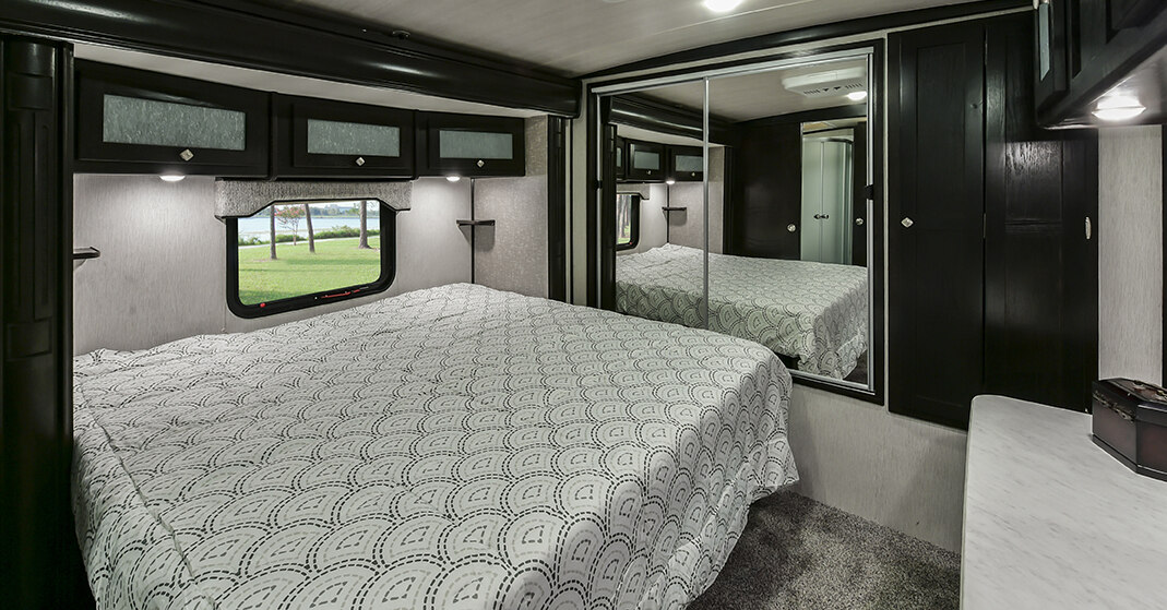 Top 5 Travel Trailers With King Beds, Bunkhouse Camper With King Bed