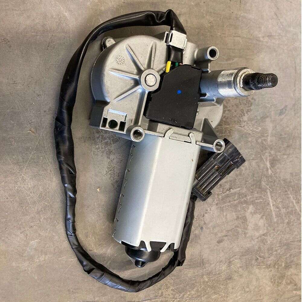 12-Volt Electric Wiper Motor Assembly - #84345627 - Titan Machinery