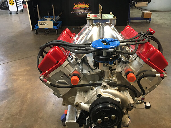 MODEL  ENGINE UN-BUILT " DETAILED FORD‘’ 358  RACING ENGINE WITH LOTS OF DETAIL 