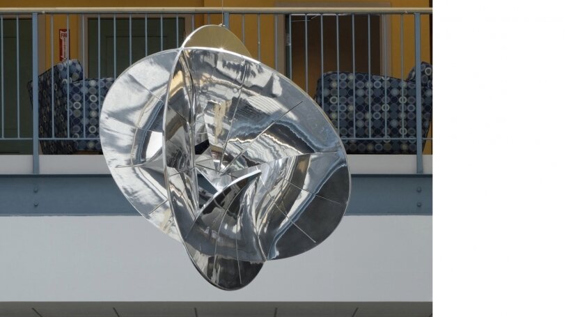 Public sculpture top