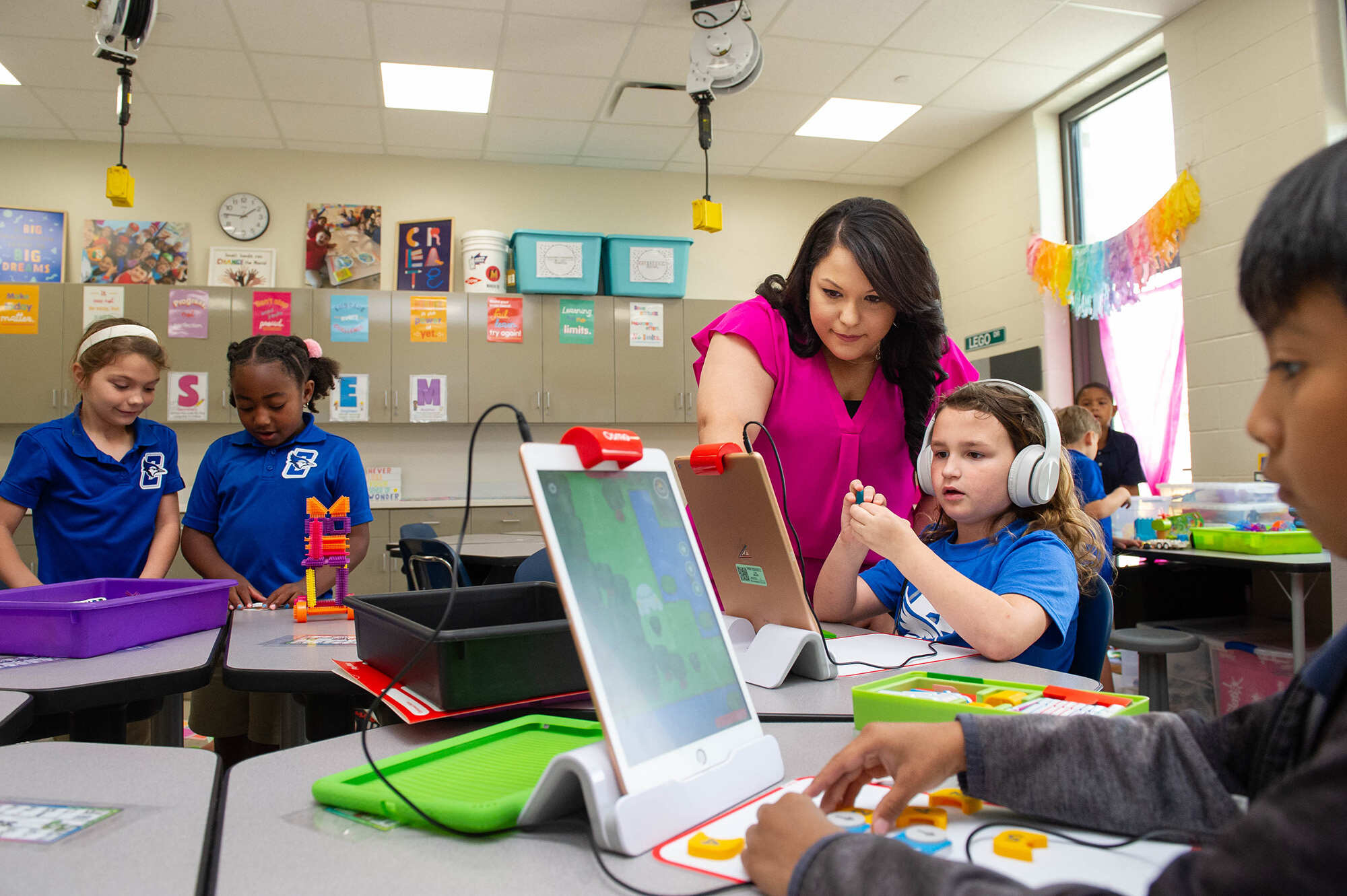 First-graders in Morgan Decuir’s STEM classroom at Caneview K-8 in Port Allen, Louisiana, are encouraged to work in teams to solve problems.