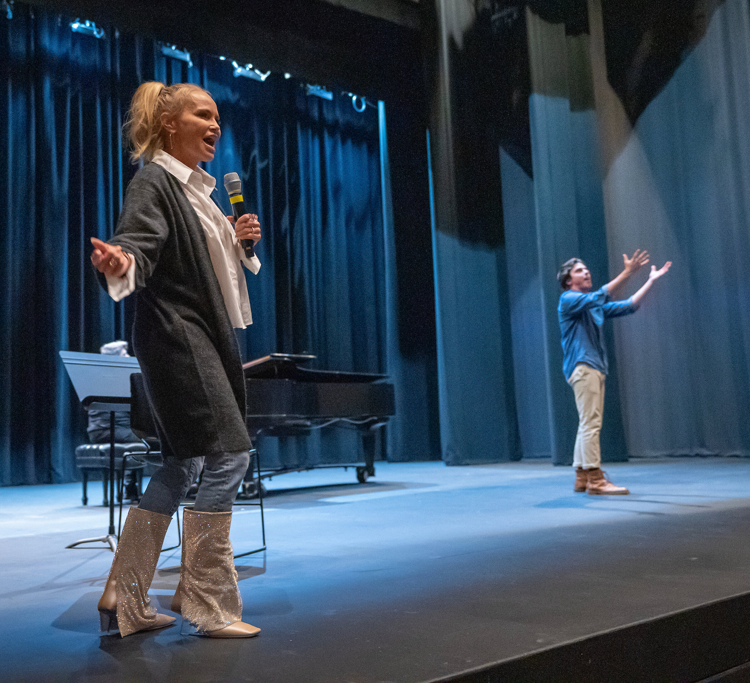 Actress, singer Kristin Chenoweth leads master class for Elon's