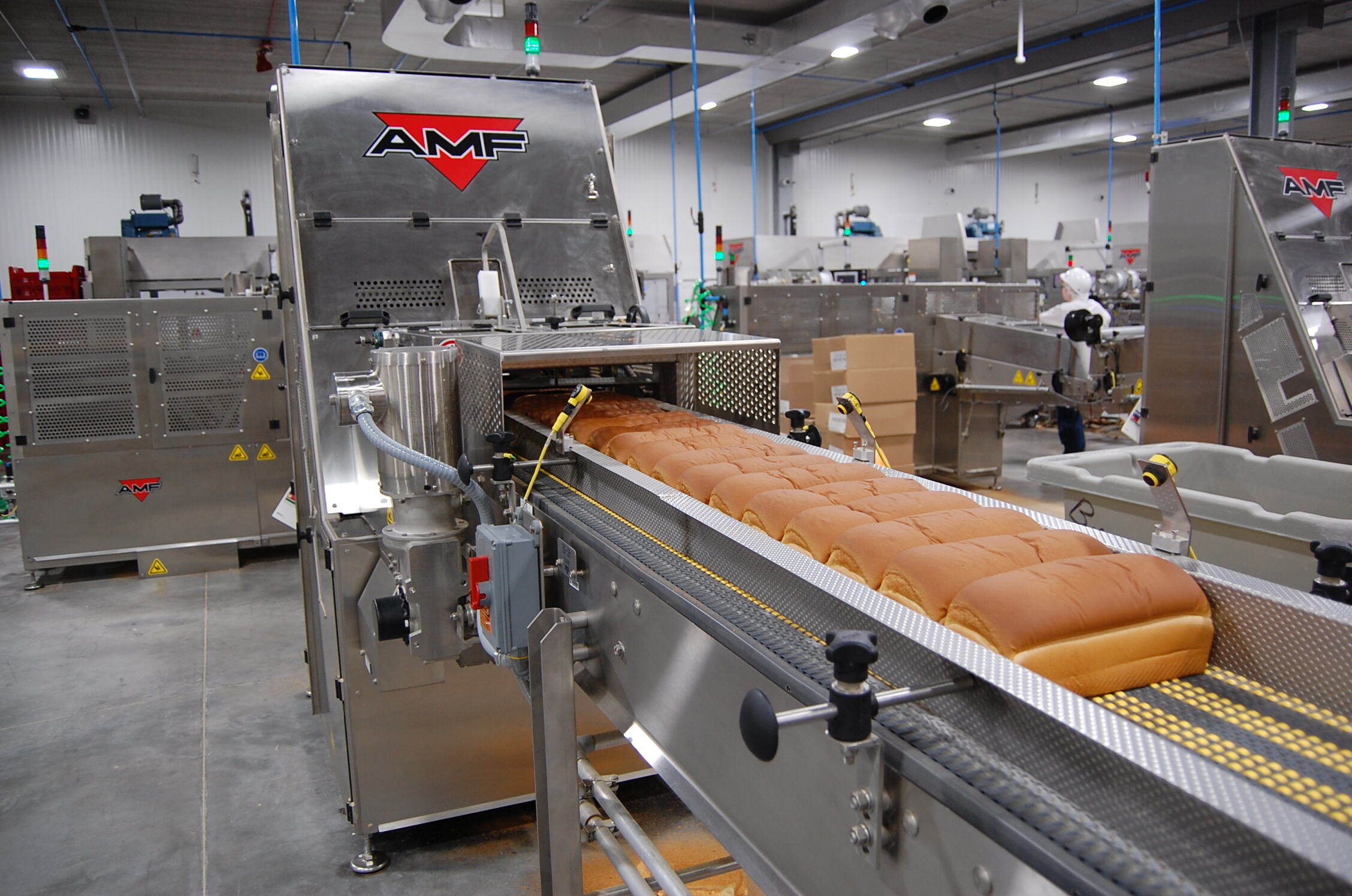 Industrial Bakery Slicing Equipment - LeMatic